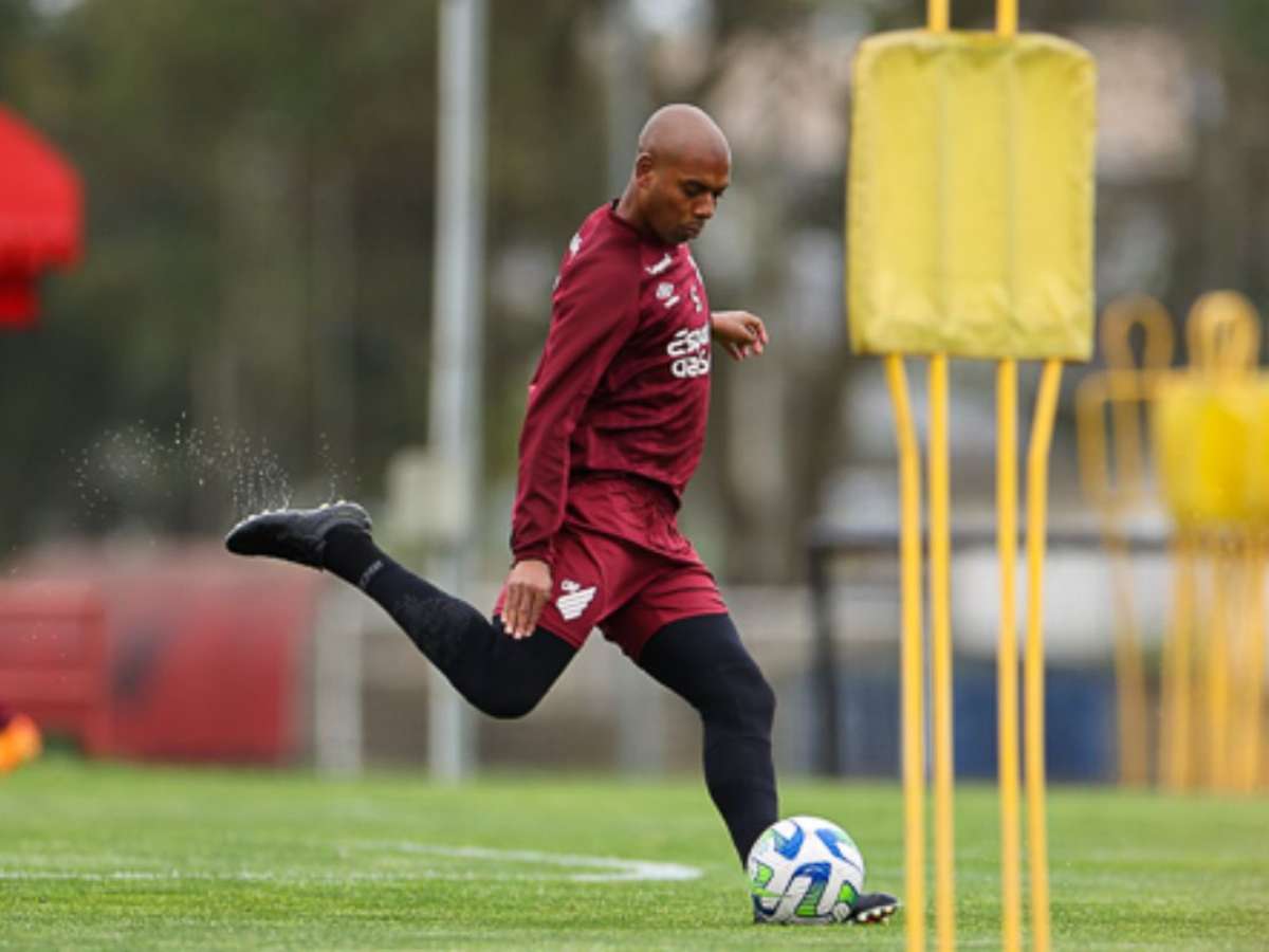 Athletico Paranaense - 🌪🔴⚫ Furacão no Brasileirão! Elenco athleticano  finalizou agora à tarde a preparação para o desafio deste domingo contra o  América Mineiro pelo Brasileirão Assaí! Confira como foi o trabalho