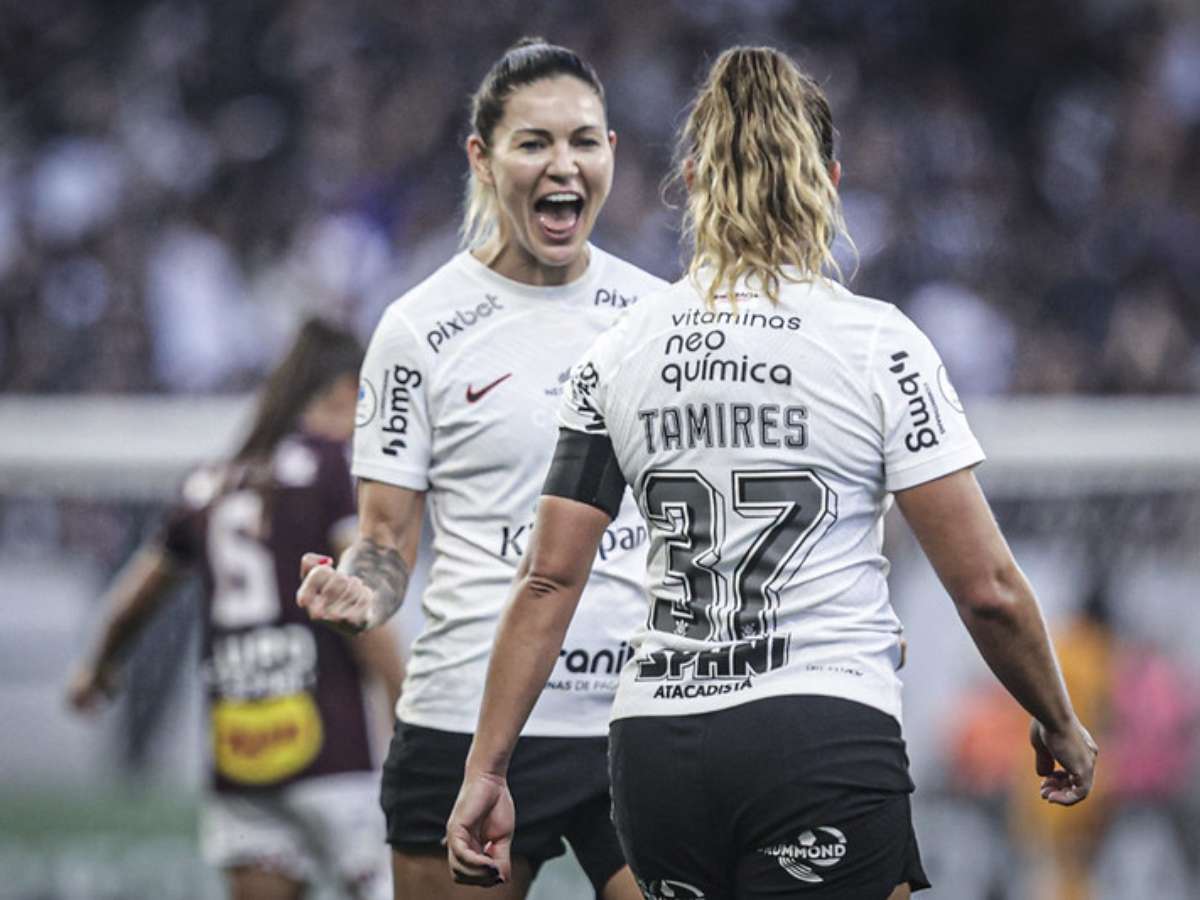 Título do Corinthians registra recorde de público do futebol feminino no  Brasil