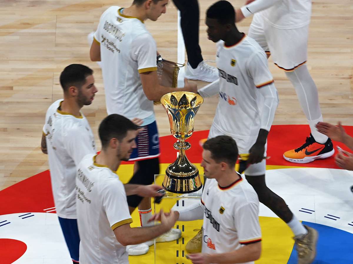 Alemanha supera Sérvia e é campeã mundial de basquete pela primeira vez -  Surto Olímpico
