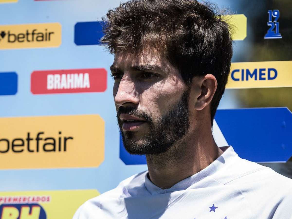 Cruzeiro anuncia a contratação do volante Lucas Silva, cruzeiro