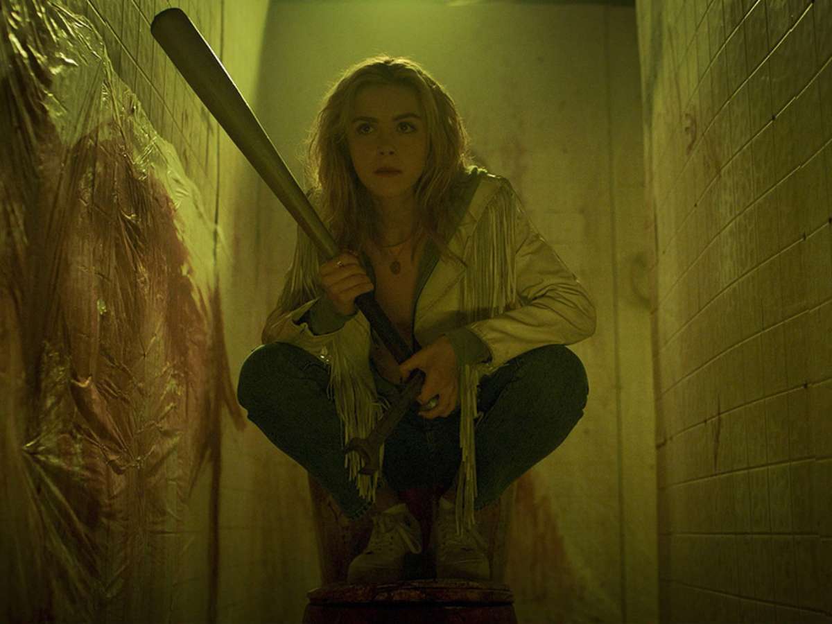 Comédia de terror com atriz de Sabrina ganha trailer