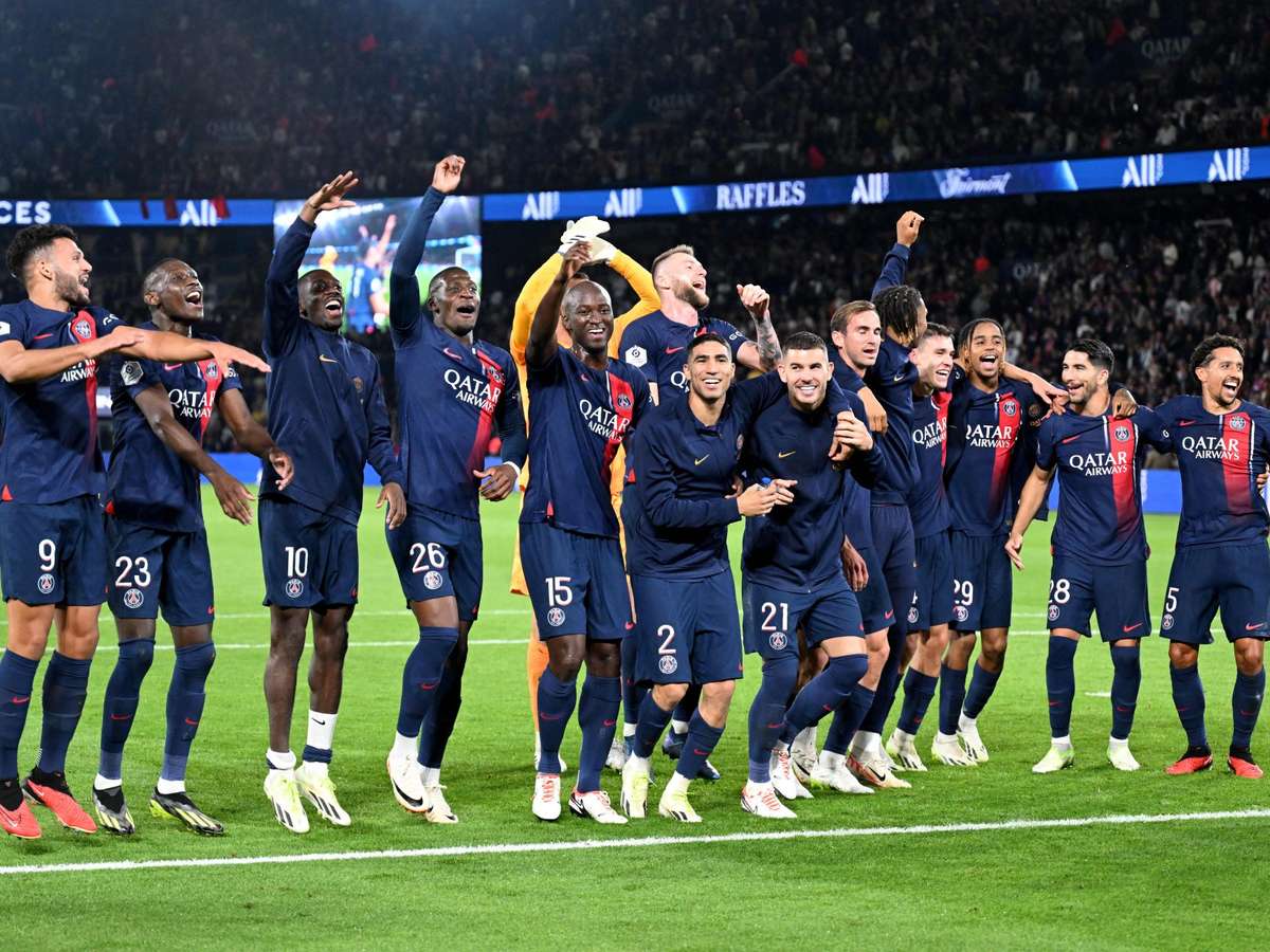 PSG domina do início ao fim, goleia Olympique de Marseille e se