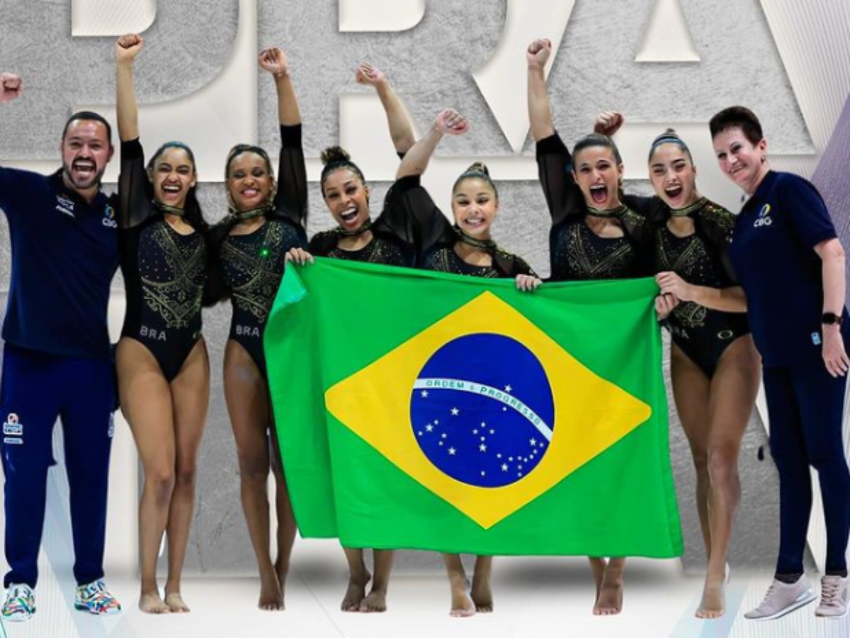 EUA conquistam sétimo título mundial consecutivo de ginástica artística  feminina; Brasil é prata