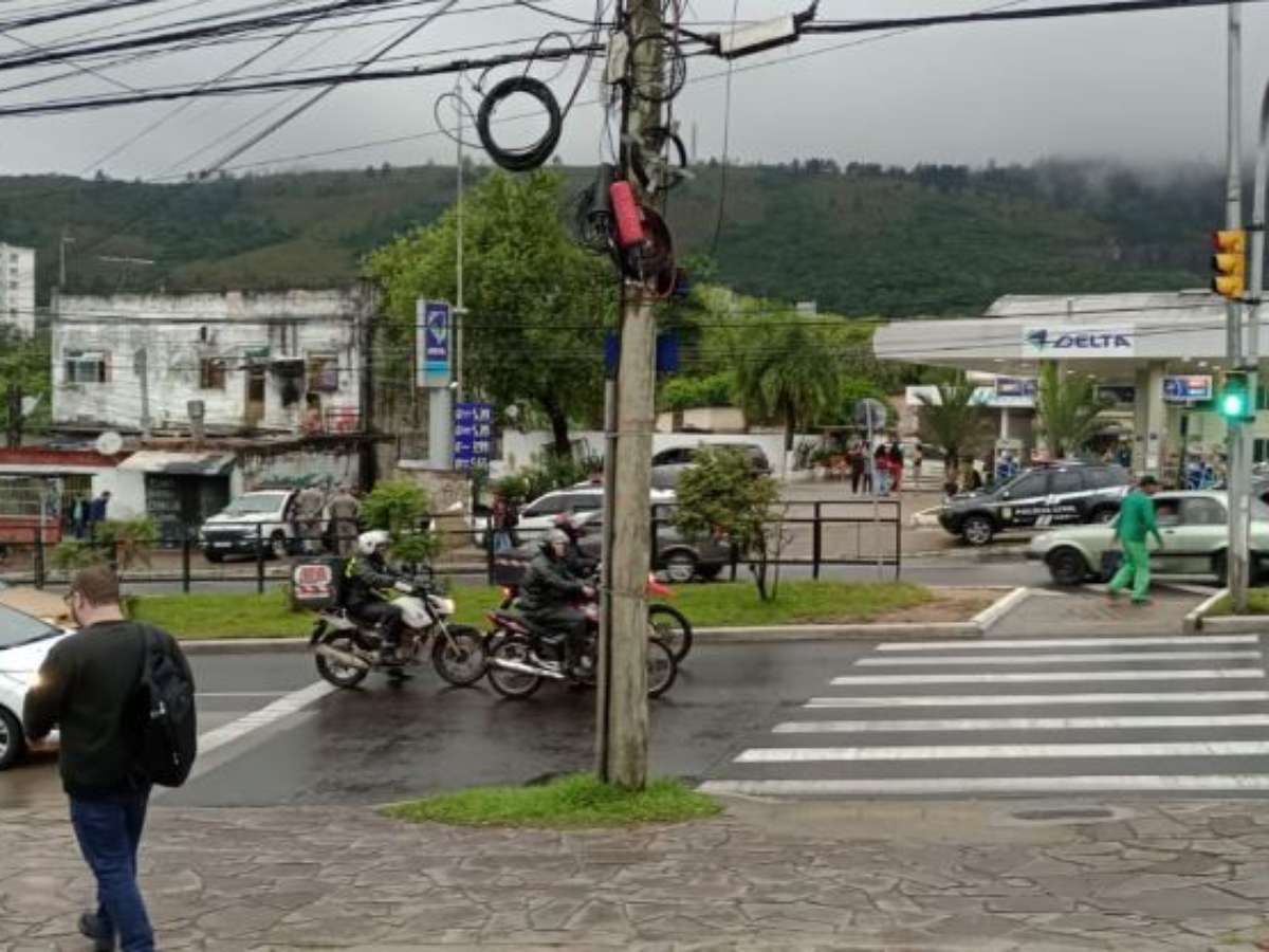 Homem e cavalo são mortos a tiros em Feira de Santana