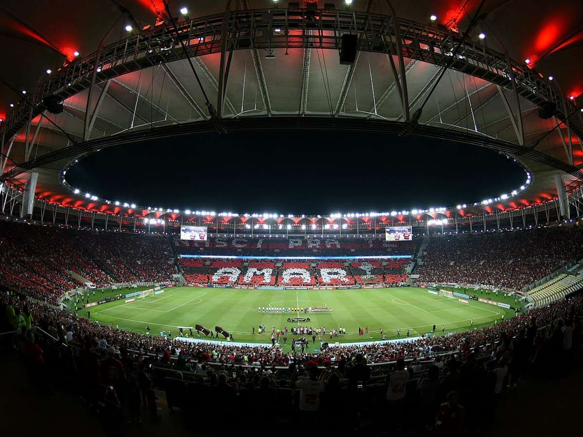 PES 2016 terá Maracanã e edição especial com capa do Flamengo