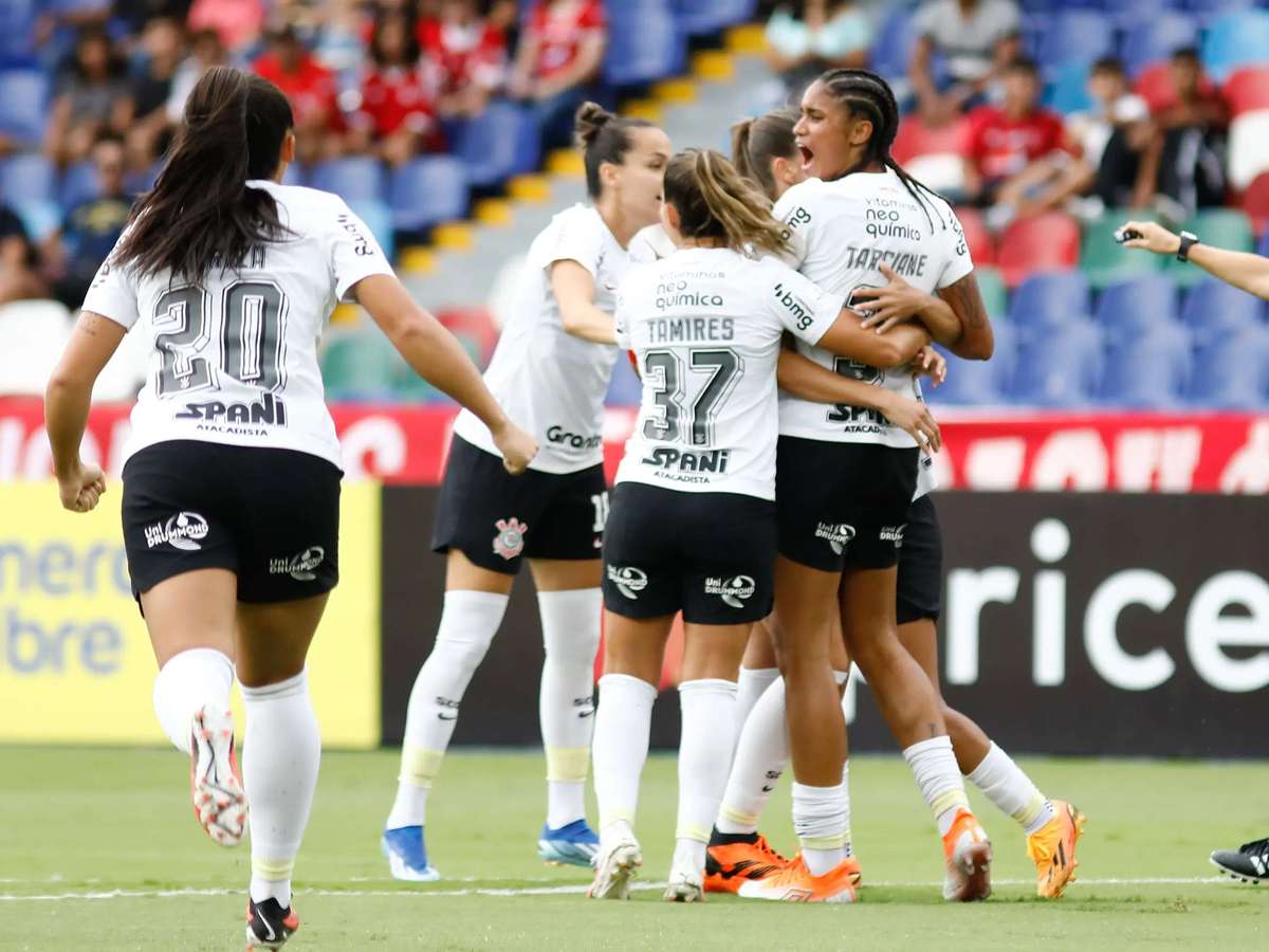 Futebol feminino na mira