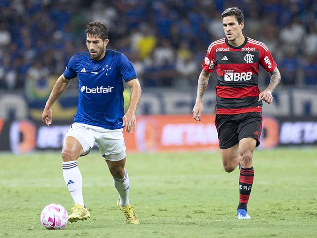 Na estreia de Tite, Flamengo vence e deixa Cruzeiro à beira do Z4