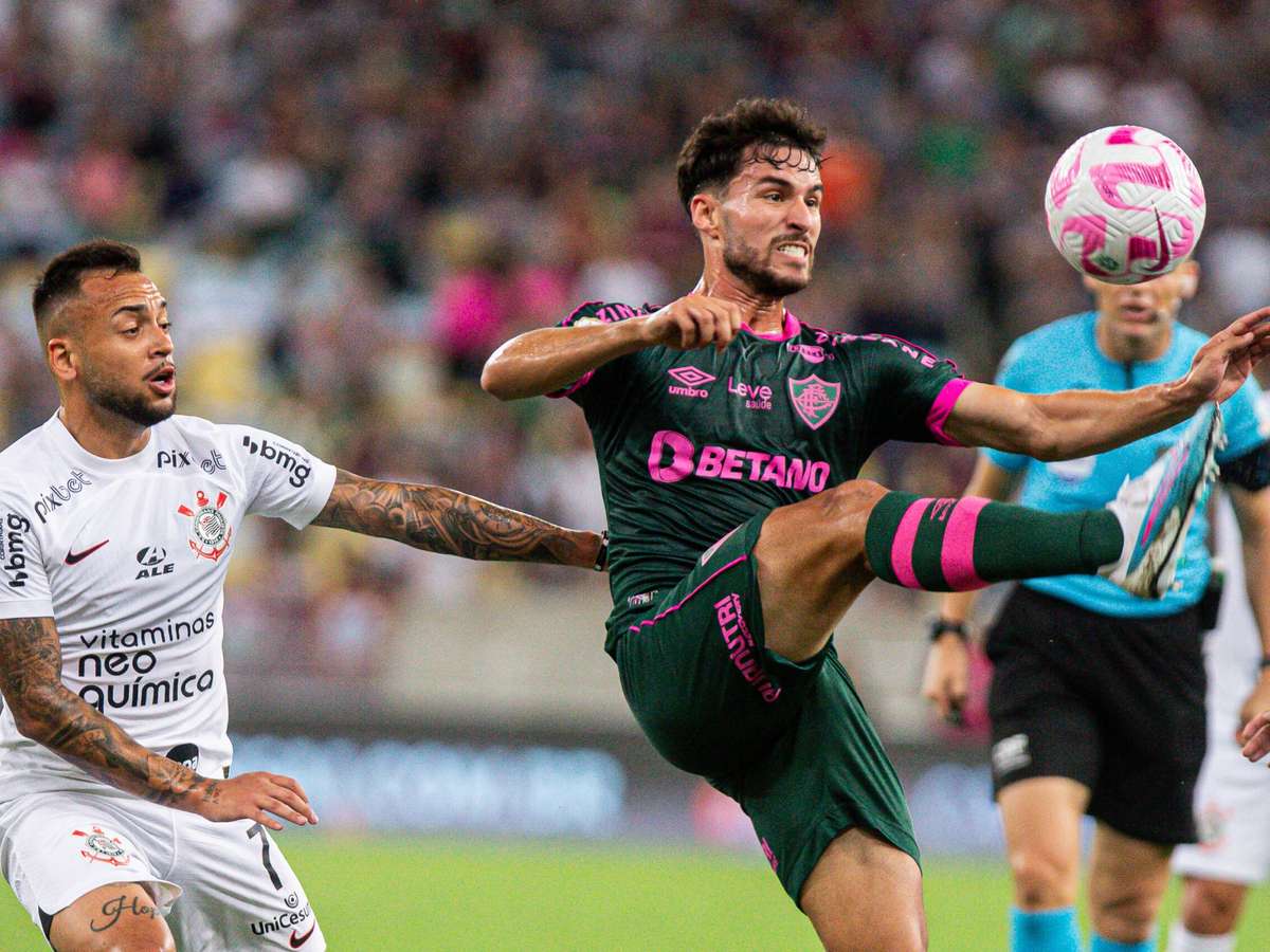 Ele não conseguiu jogar contra o Grêmio e agora preocupa a torcida do  Corinthians