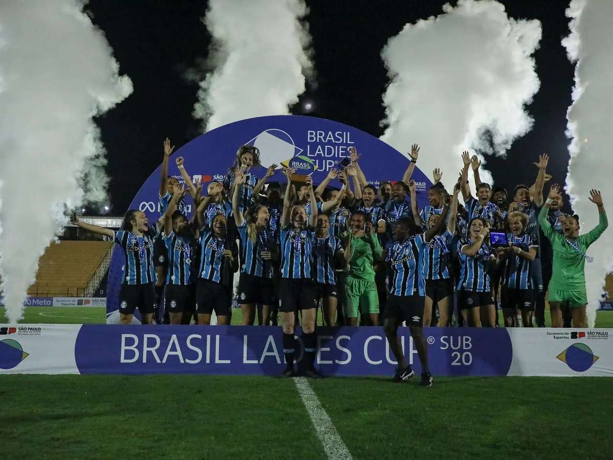 BRASILEIRO FEMININO SUB-20: Internacional segura empate com o São Paulo e é  campeão!