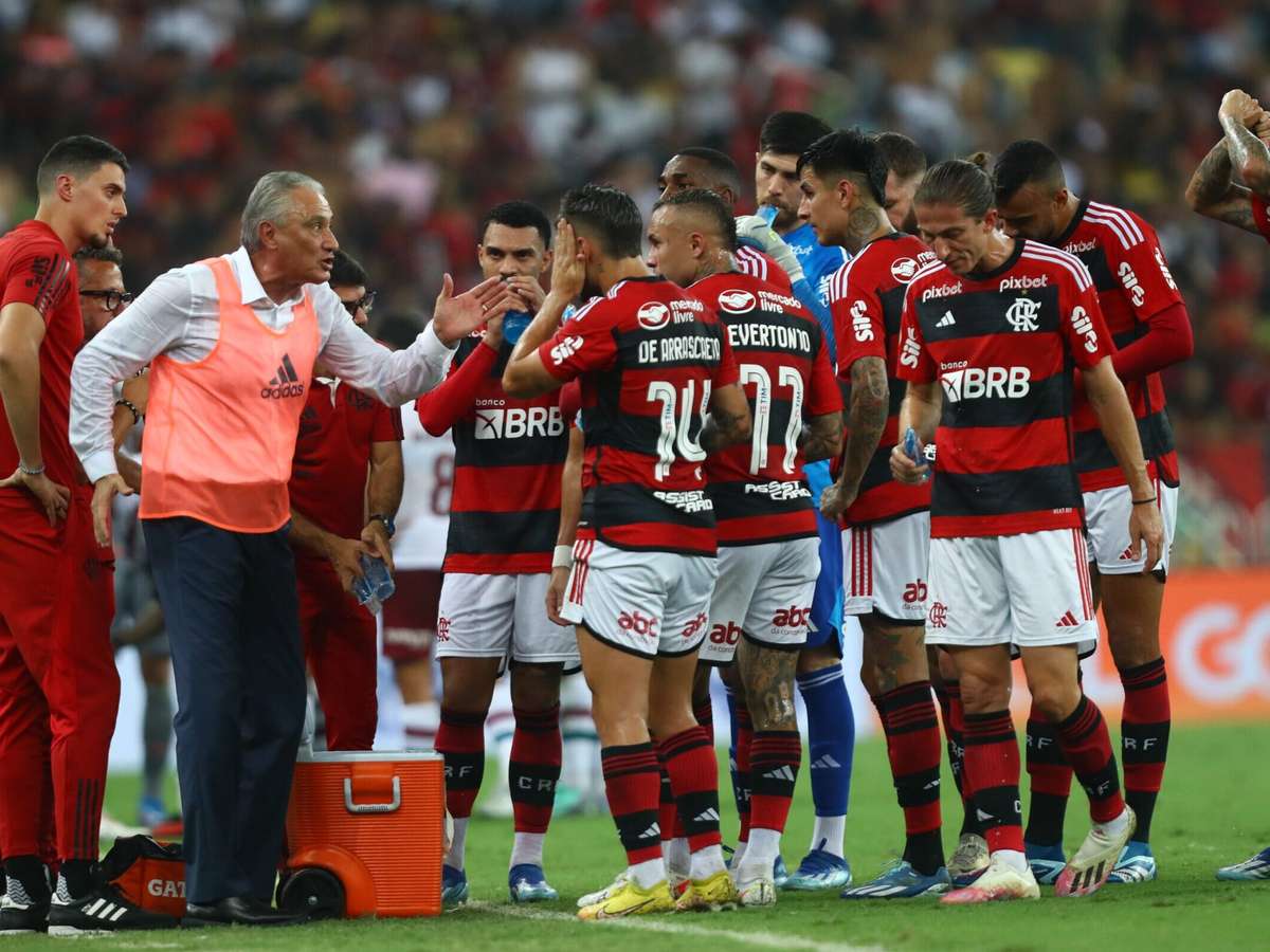 Flamengo bate o Bragantino antes de jogo com América-MG em