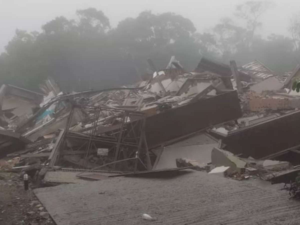 Prédio desaba em BH: vídeo mostra momento da queda