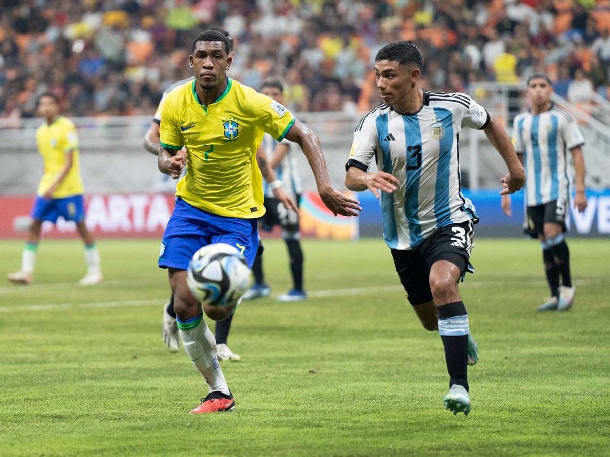 Brasil passou para as oitavas de final após derrota?