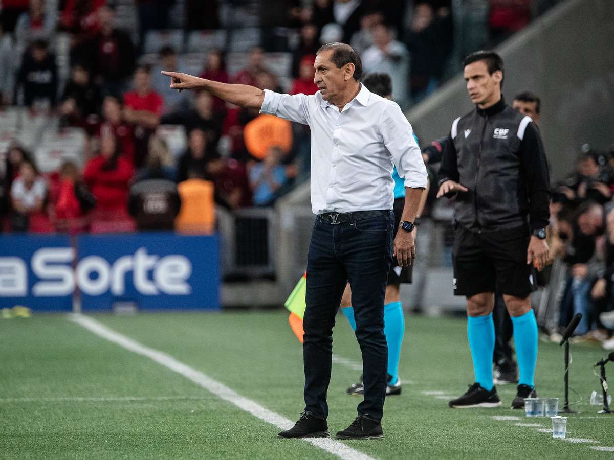 Ramón Díaz ressalta equilíbrio do jogo contra o Flamengo e reforça: 'Vamos  lutar até o final