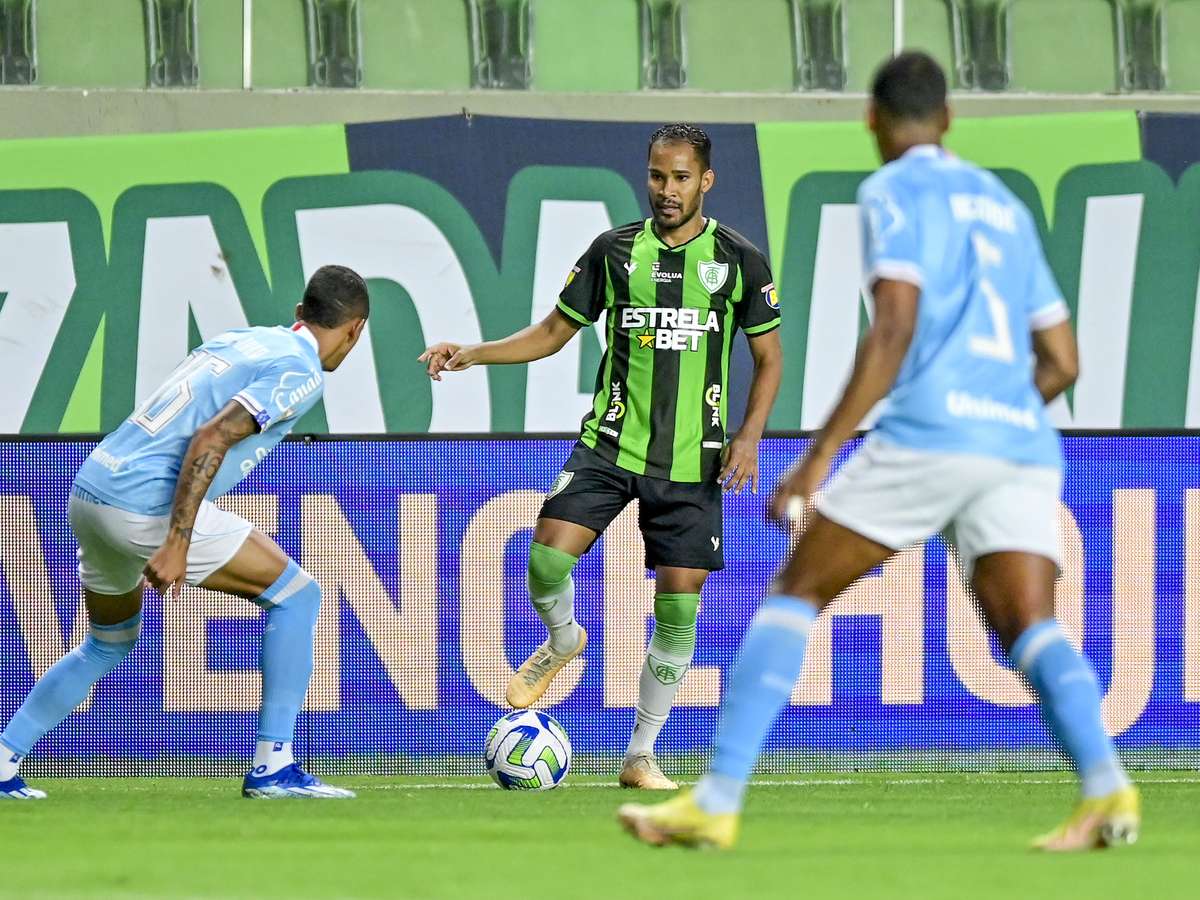 Atlético-MG sai atrás, mas busca empate com lanterna América-MG após  expulsão