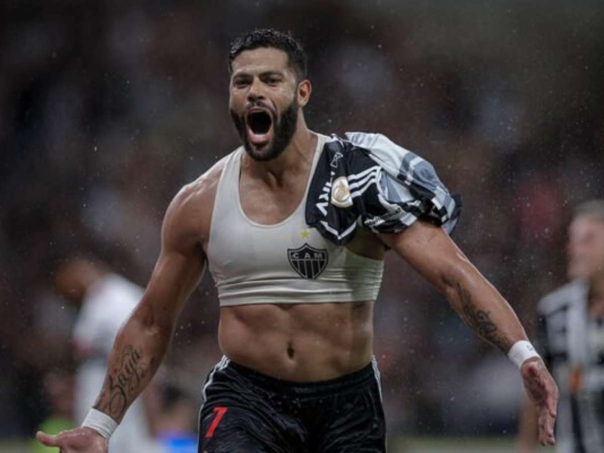 Saiba a velocidade da bola em golaço de Hulk contra o São Paulo