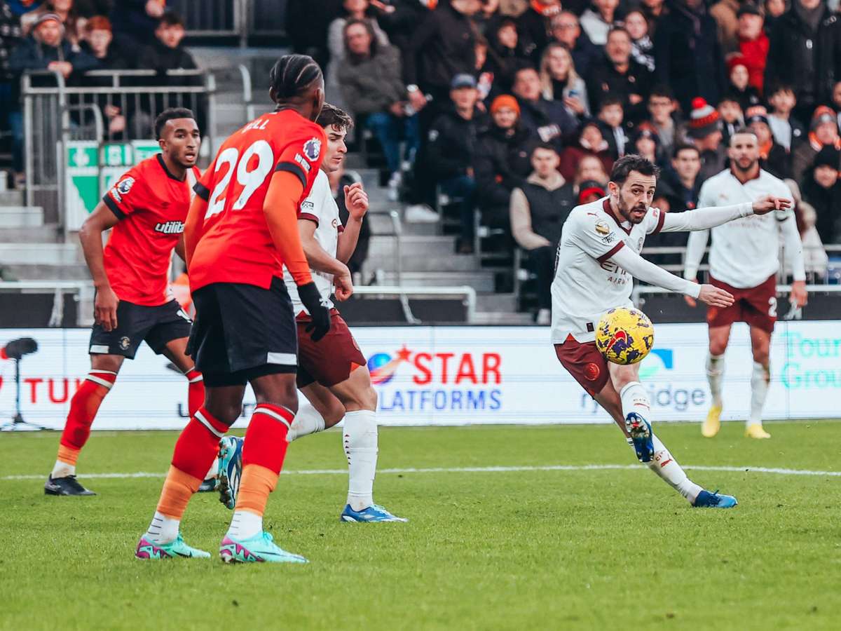 Luton Town x Manchester City: onde assistir e escalações do jogo da Premier  League