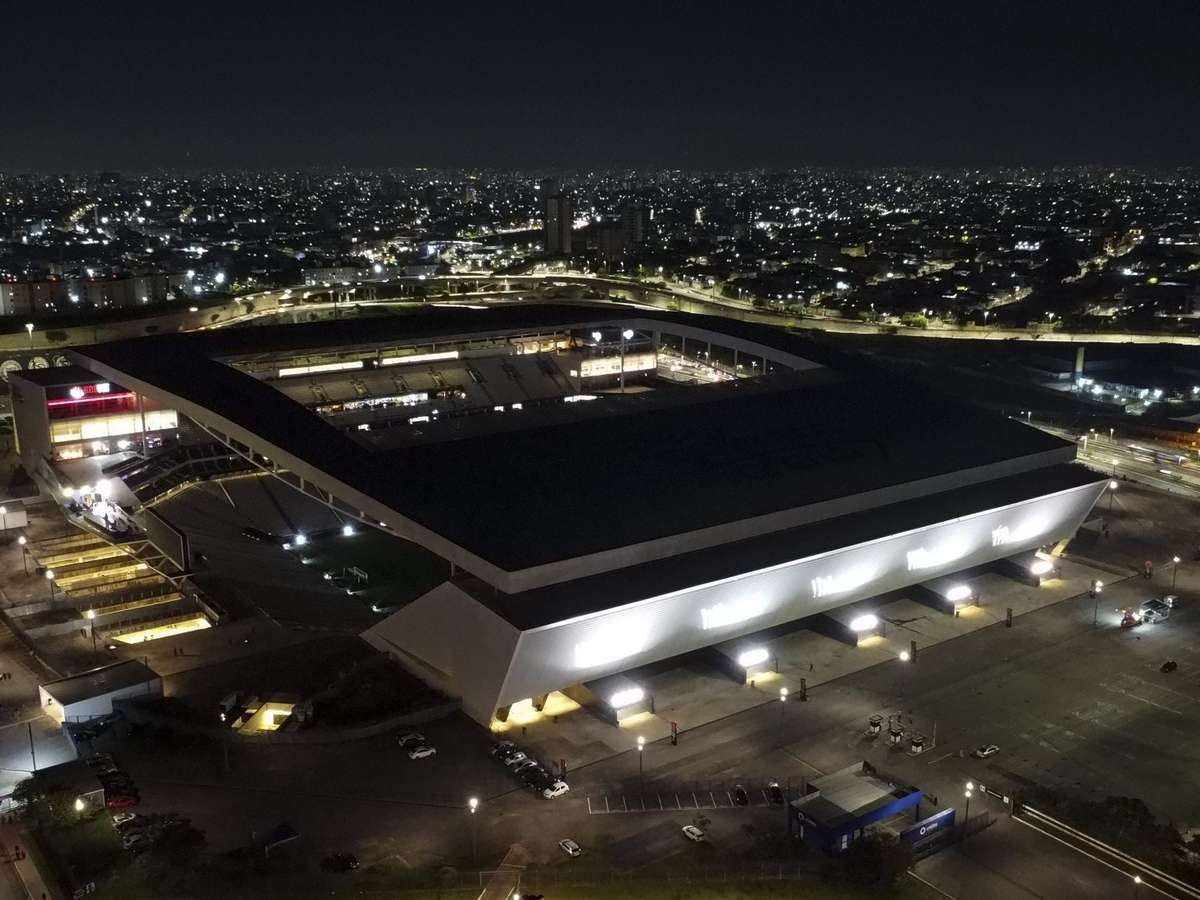 NFL no Brasil: Estádio do Corinthians recebe jogo de futebol americano em  2024 - Quinto Quarto