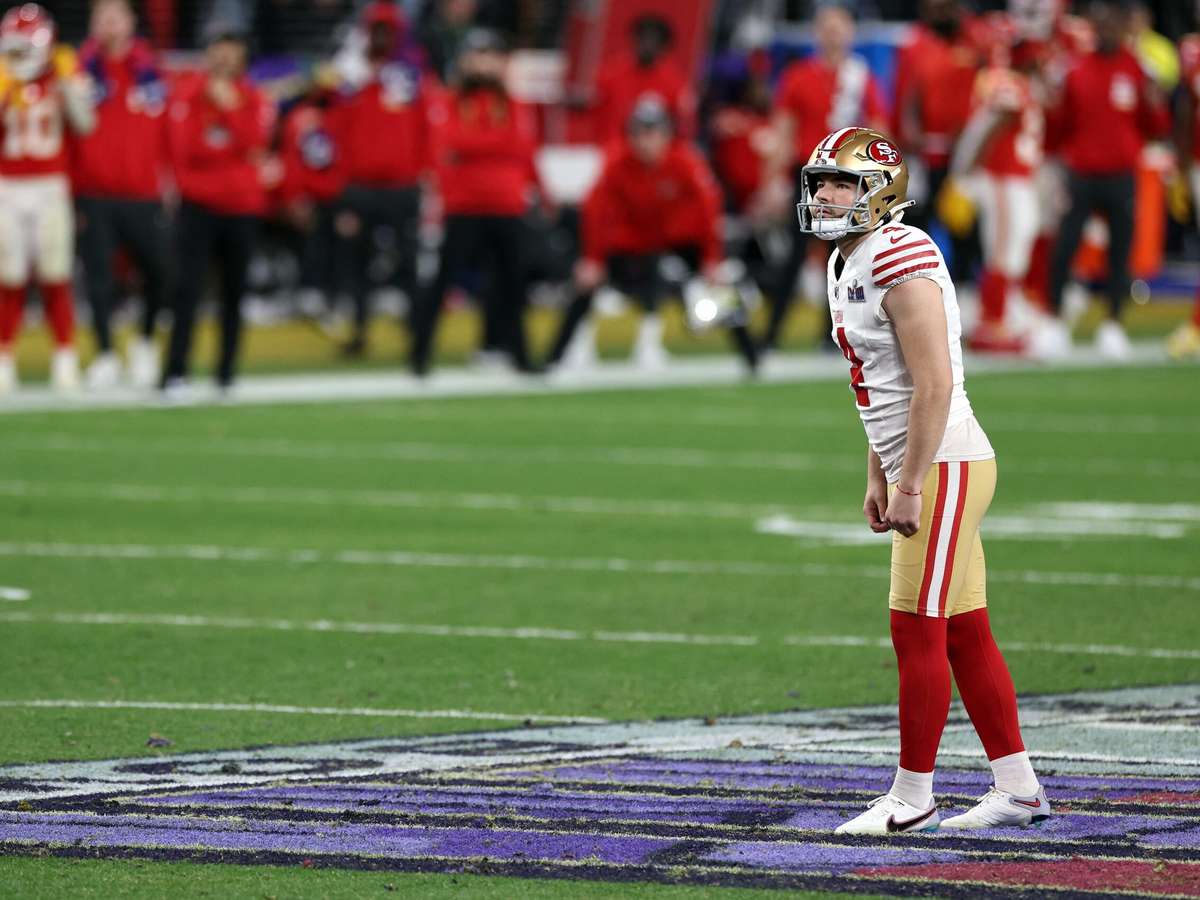 É hoje! 49ers e Chiefs entram emCampo para o Super Bowl LVIII 