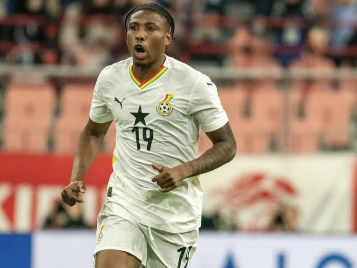 Choque no Futebol: Jogador Sofre Lesão Horrível em Campo - As Imagens São Fortes!