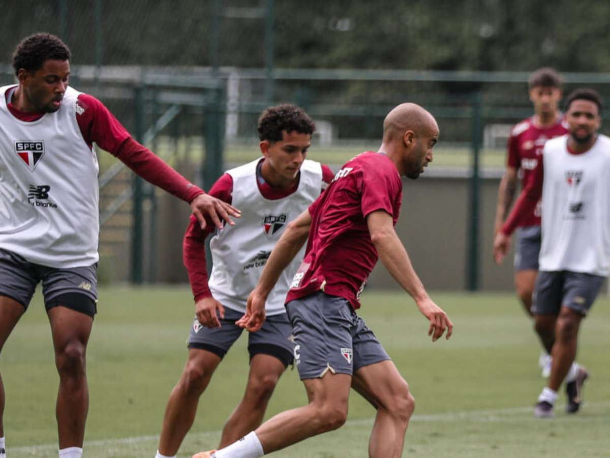 URGENTE! Lucas Moura Passa por Novo Procedimento no Joelho e Deixa Torcida do São Paulo em Alerta Máximo!