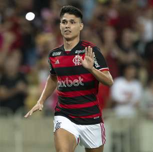 Luiz Araújo marca para o Flamengo contra o São Paulo pelo Brasileiro; siga