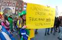Os manifestantes carregaram bandeiras do Brasil pelas principais ruas da região central de Dublin