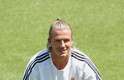 Após 10 anos no Manchester United, Beckham saiu da equipe inglesa em 2003 e se transferiu para o Real Madrid, formando um time de galácticos ao lado de jogadores como Zidane e Ronaldo