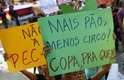 20 de junho Manifestantes marcham pelas ruas do Recife em protesto por mudanças sociais no País. Os ativistas demonstraram insatisfação com várias questões, incluindo a corrupção na política, os altos investimentos para a Copa do Mundo e o projeto de 'cura gay', do deputado pastor Marco Feliciano (PSC-RJ)