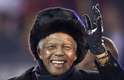 A última aparição em público do ex-presidente da África do Sul, Nelson Mandela, durou cerca de dois minutos, não teve discurso e ele nem sequer ficou em pé