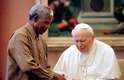Mandela com o papa João Paulo II no Vaticano em 18 de junho de 1998