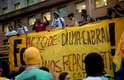 27 de junho - A presença de partidos foi bem aceita por manifestantes que protestavam nas ruas do Rio de Janeiro nesta quinta-feira