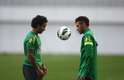 Rivais nos clubes espanhóis, Marcelo e Neymar mostram muita amizade durante os treinos da Seleção Brasileira na Coreia do Sul