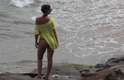 31 de dezembro - esperando 2014, banhistas aproveitam o forte calor no Point do Riozinho, na Praia do Campeche, em Florianópolis (SC)