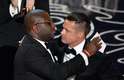 Brad Pitt e Steve McQueen celebram Oscar de Melhor Filme por '12 Anos de Escravidão'; cerimônia de entrega aconteceu no Dolby Theatre, em Los Angeles, na noite desse domingo (2)