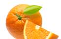 Sempre que a criança ou o adolescente ingerir carne vermelha ofereça uma fruta fonte de vitamina C, como a laranja, no final da refeição, pois ela facilita a absorção do ferro