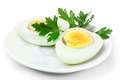 Um ovo possui 225 microgramas (µg) de vitamina A