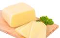 Duas fatias de queijo prato têm 72 µg de vitamina A