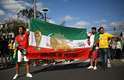 Animados, os torcedores do Irã estão nas ruas de Curitiba a caminho do jogo contra a Nigéria, que acontece nesta segunda-feira, na Arena da Baixada, em Curitiba
