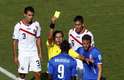 Balotelli recebe cartão amarelo durante jogo contra a Costa Rica