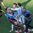 Paredes bate em Gavi depois do título da Espanha