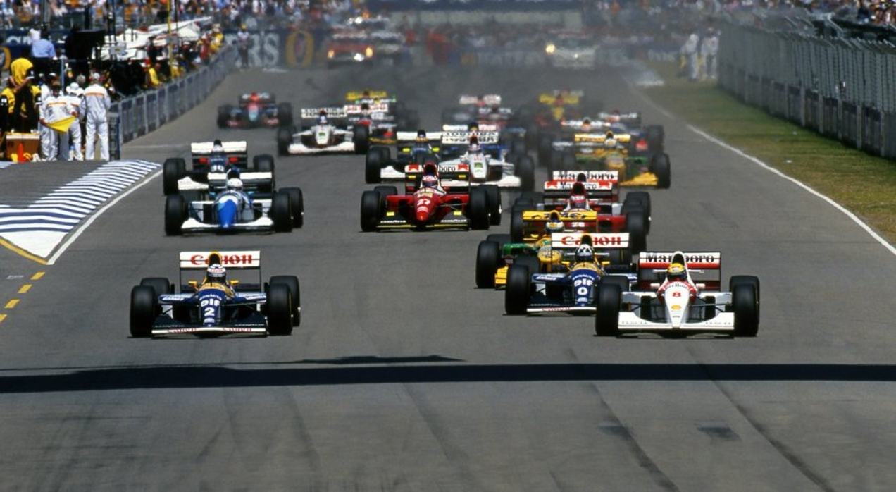 Mesmo com Prost a seu lado, Senna conseguiu manter a liderança