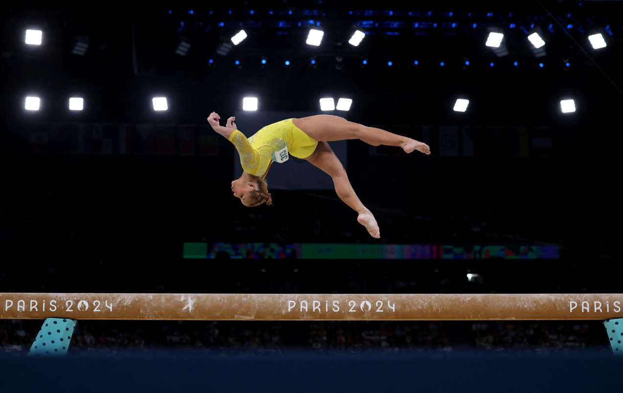 Flávia Saraiva na final do individual geral feminino dos Jogos de Paris