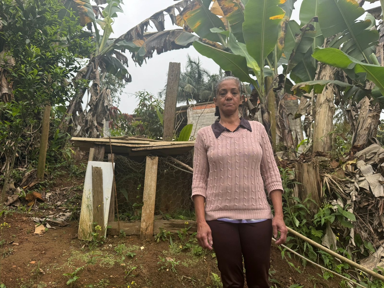 Após anos de dificuldades, Rosimeire e seu marido conseguiram pagar cerca de R$ 5 mil para cavar um poço artesiano em casa