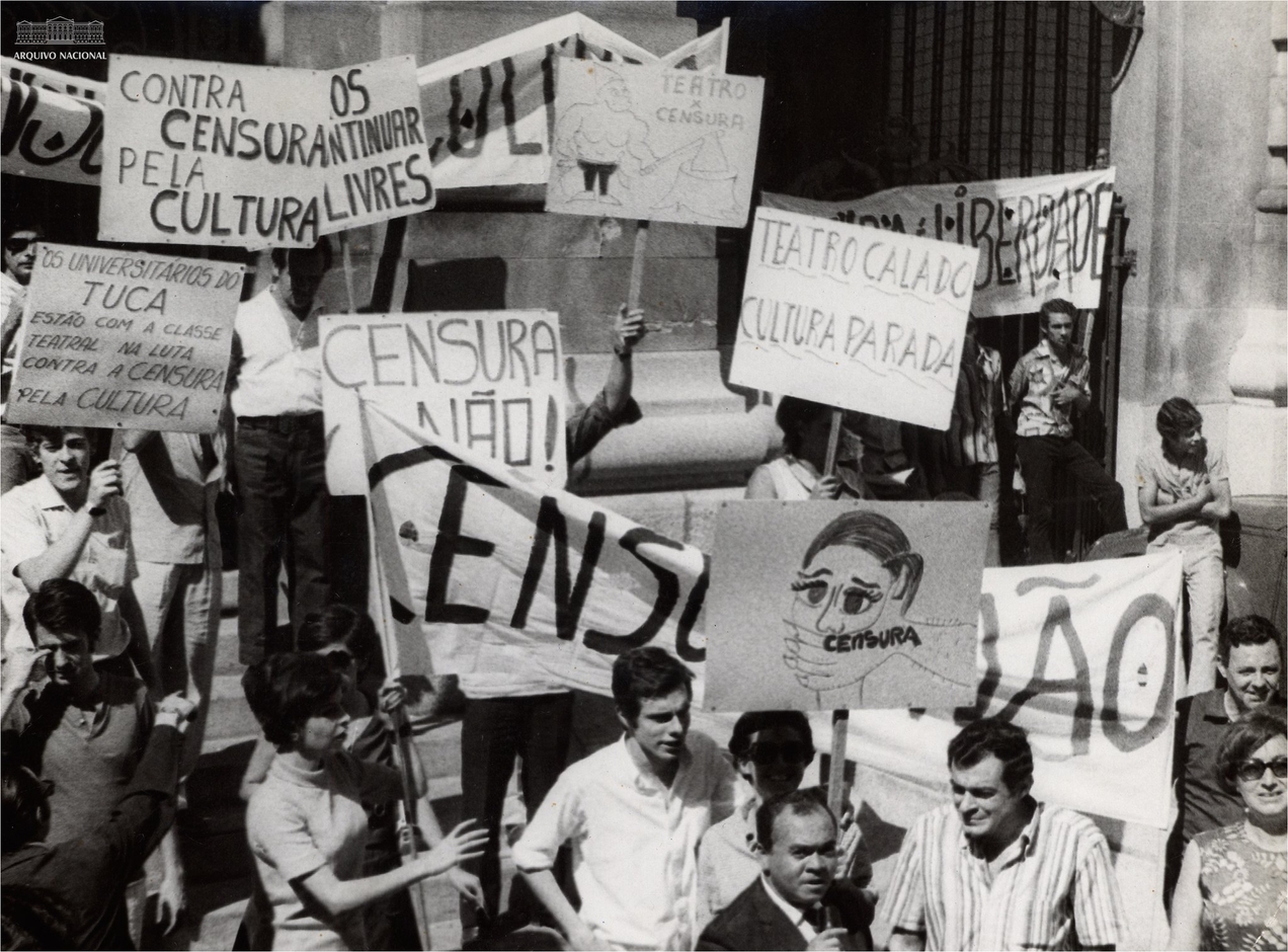 Artistas protestam contra a Ditadura Militar, sem data