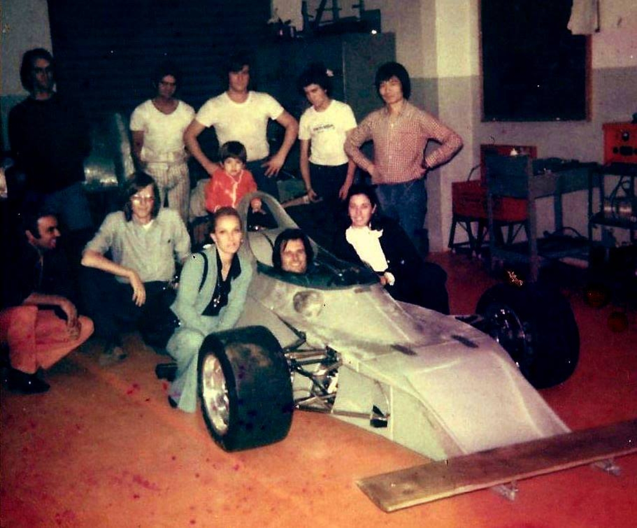 Preparação do FD-01 às vesperas do GP da Argentina na oficina de Interlagos