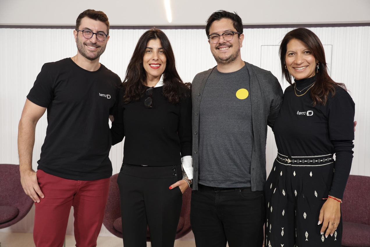 Julio Tortorello, do Terra/Vivo Ads; Lillian Dakessian, da Amazon; Leonardo Takai, da Suno United Creators; e Dani Almeida, Terra/Vivo Ads