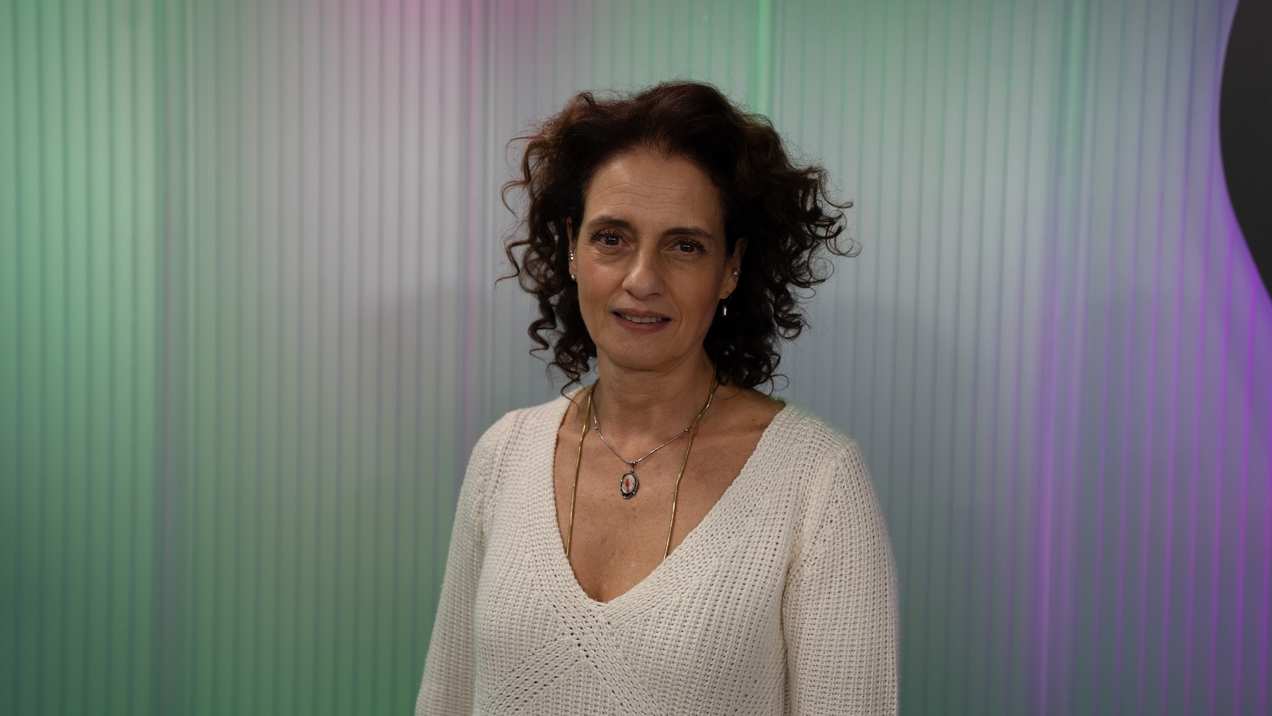 Atriz Denise Fraga é a convidada do 4º episódio do podcast Futuro Vivo