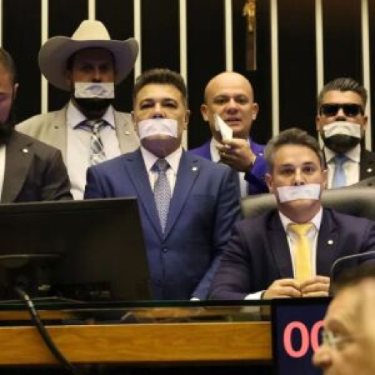 Deputados obstruíram trabalhos no Plenário da Câmara.