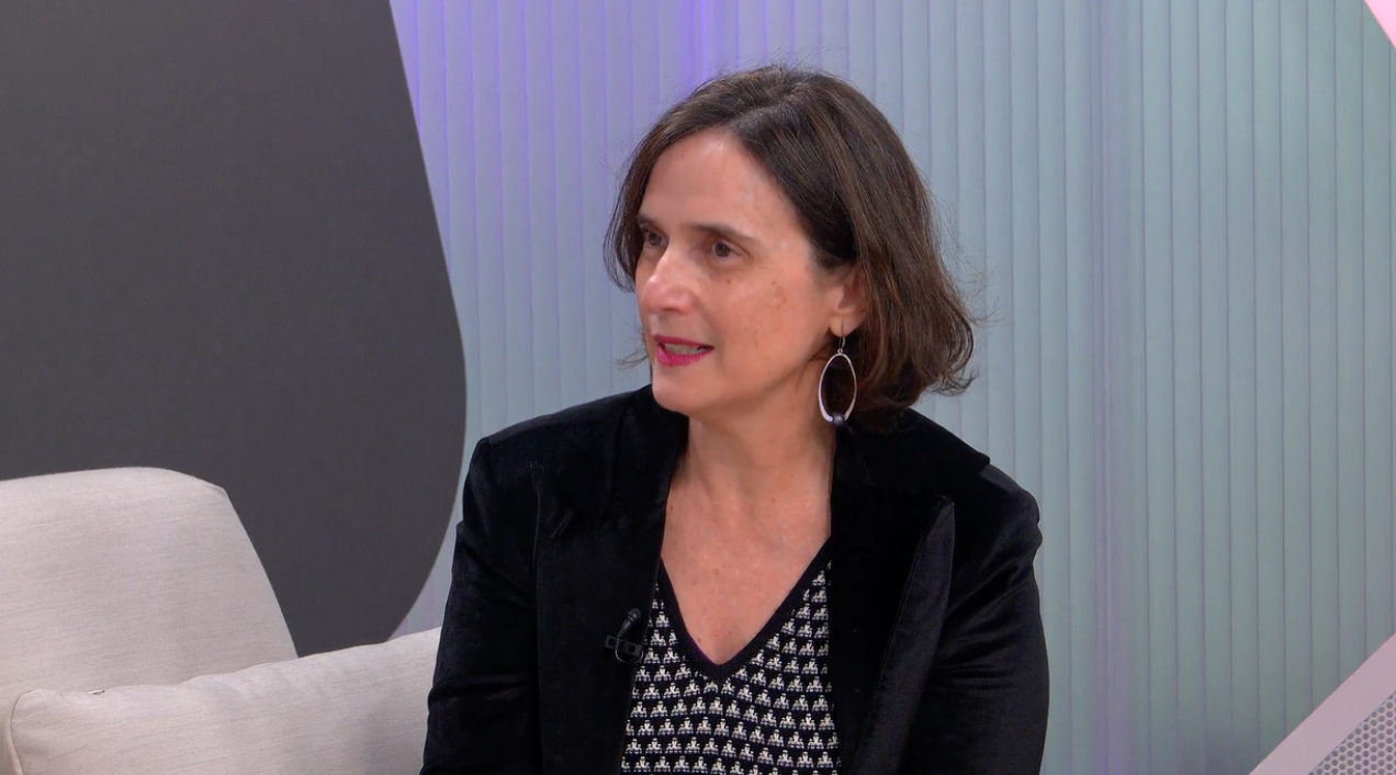 Pedagoga infantil defende monitoramento e limite de tempo de tela para crianças nas redes