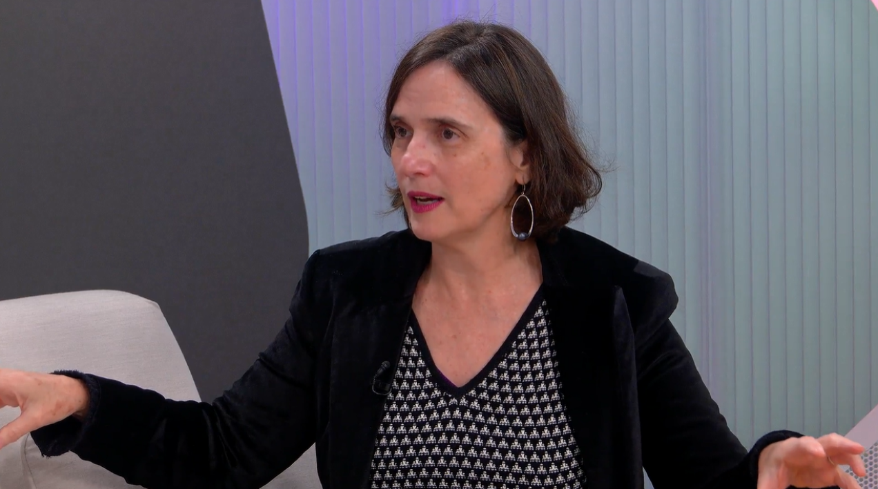 Pedagoga infantil defende monitoramento e limite de tempo de tela para crianças nas redes